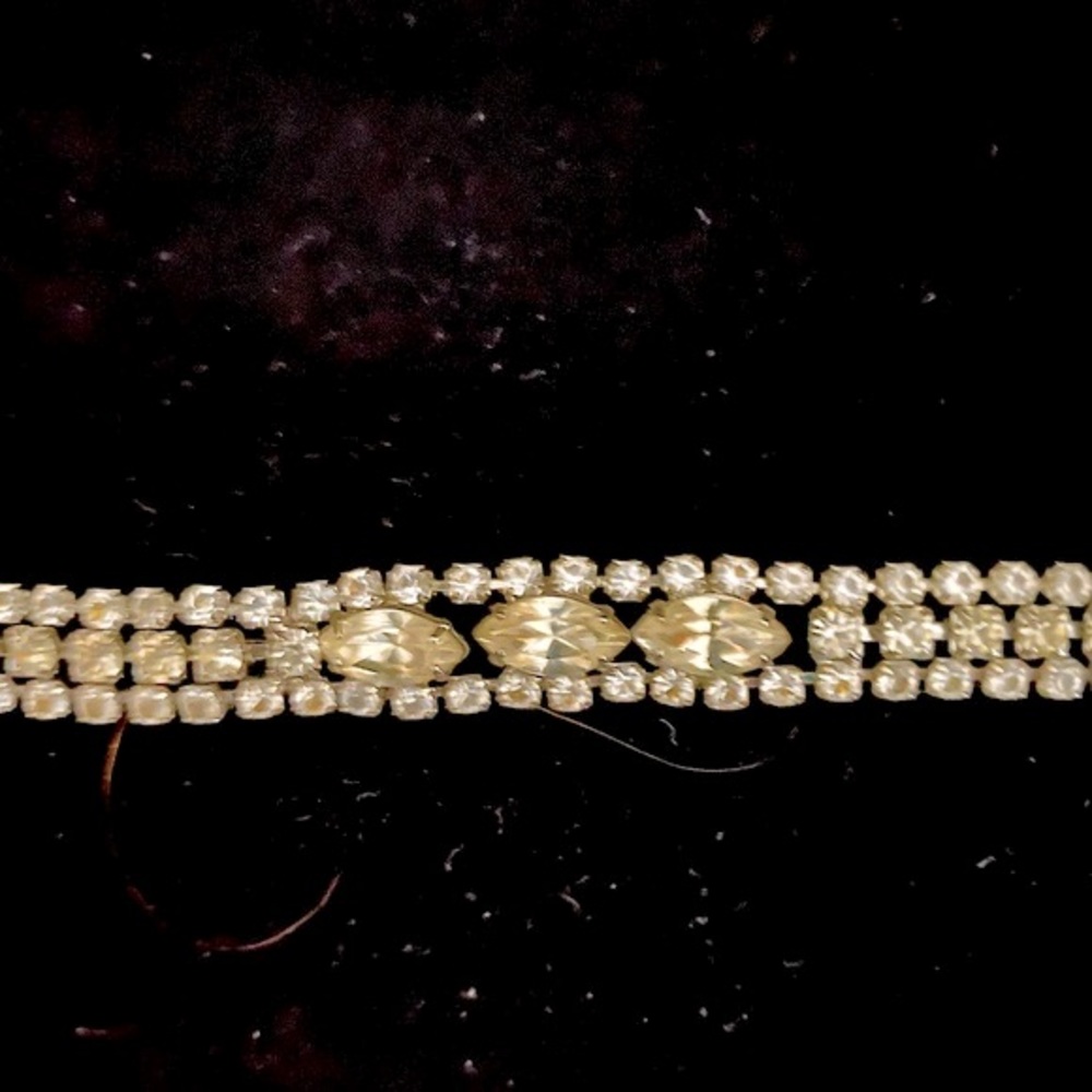 Vintage Rhinestone Bracelet - Picture 2 of 6